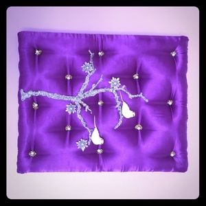 Tufted purple frame